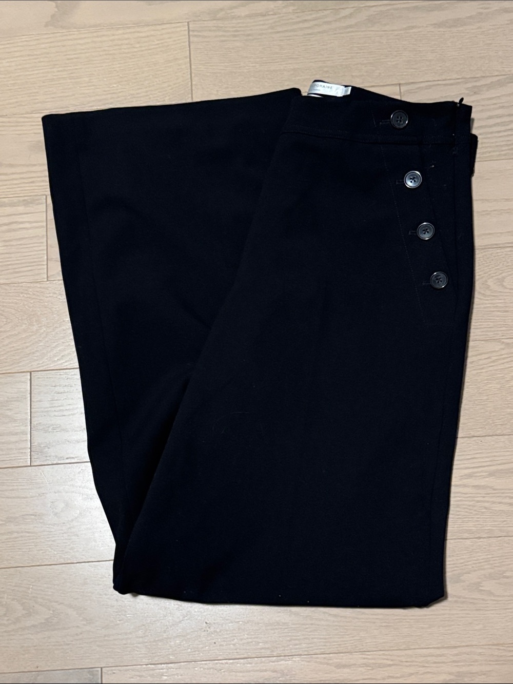 Size 10 - Contemporaine by Simons Black Wide-Leg Pants with Button Detail